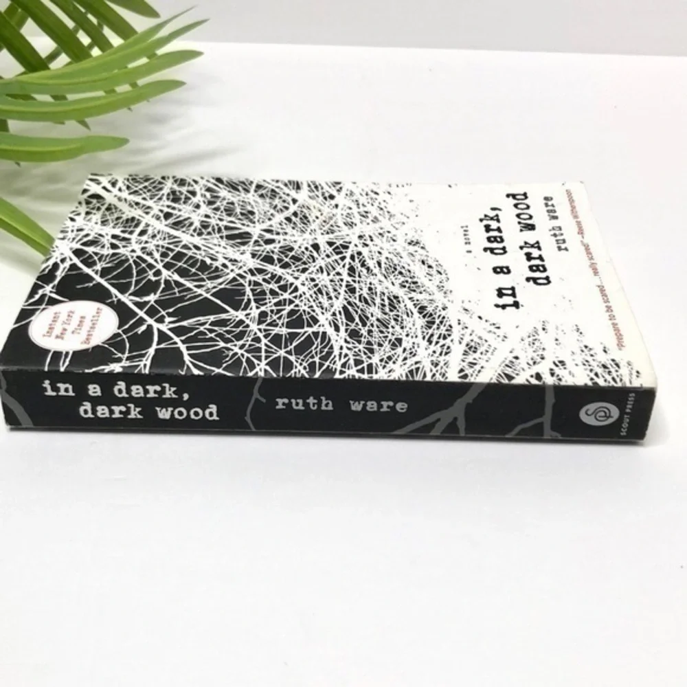Ruth Ware In The Dark, Dark Wood